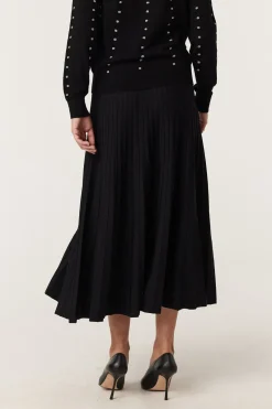 Crepe Pleat Skirt - Black