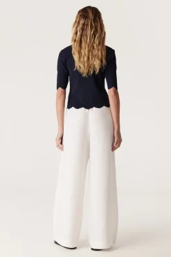 Crepe Scallop Top - Navy