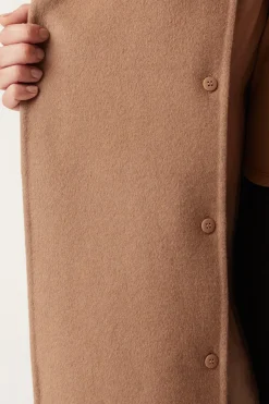 Henderson Puffer - Camel