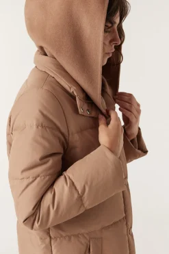 Henderson Puffer - Camel