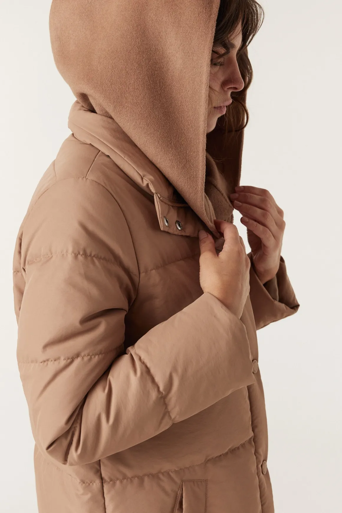 Henderson Puffer - Camel
