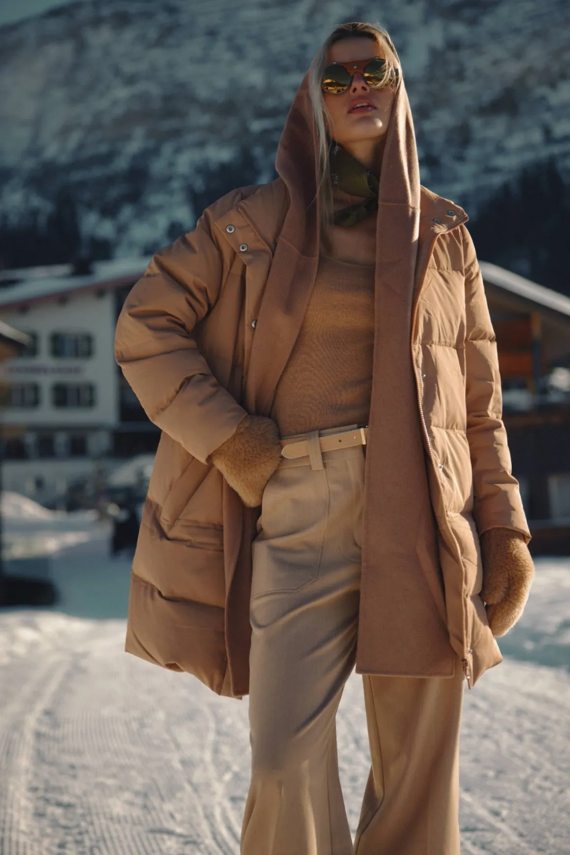 Henderson Puffer - Camel