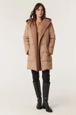 Henderson Puffer - Camel