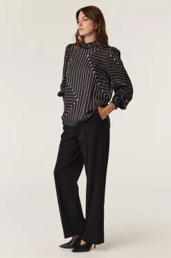 Imogen Blouse - Linear Print