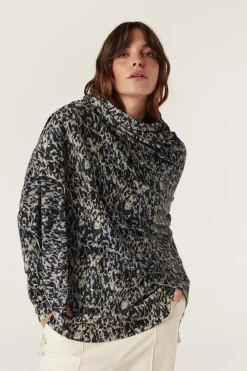 Superfine Merino Shawl - Animal