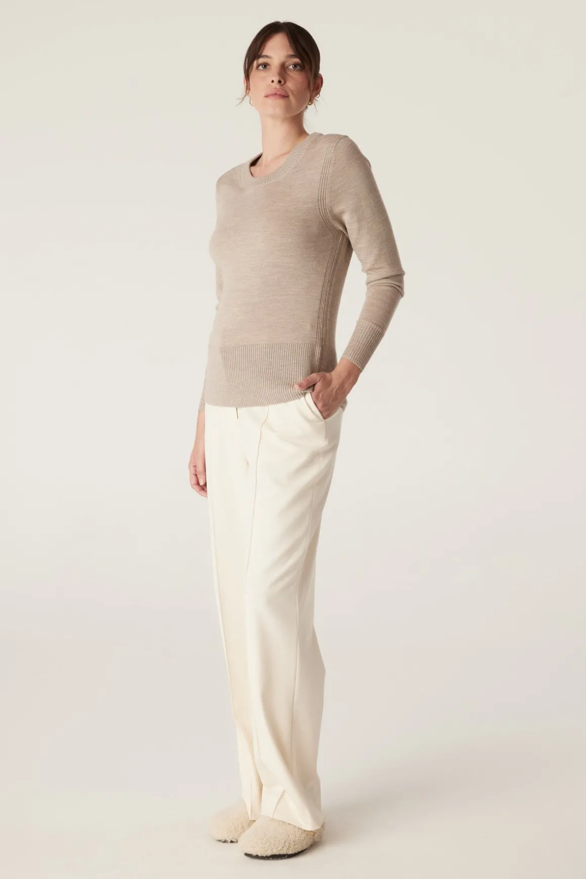 The Midlands Merino Jumper - Pebble