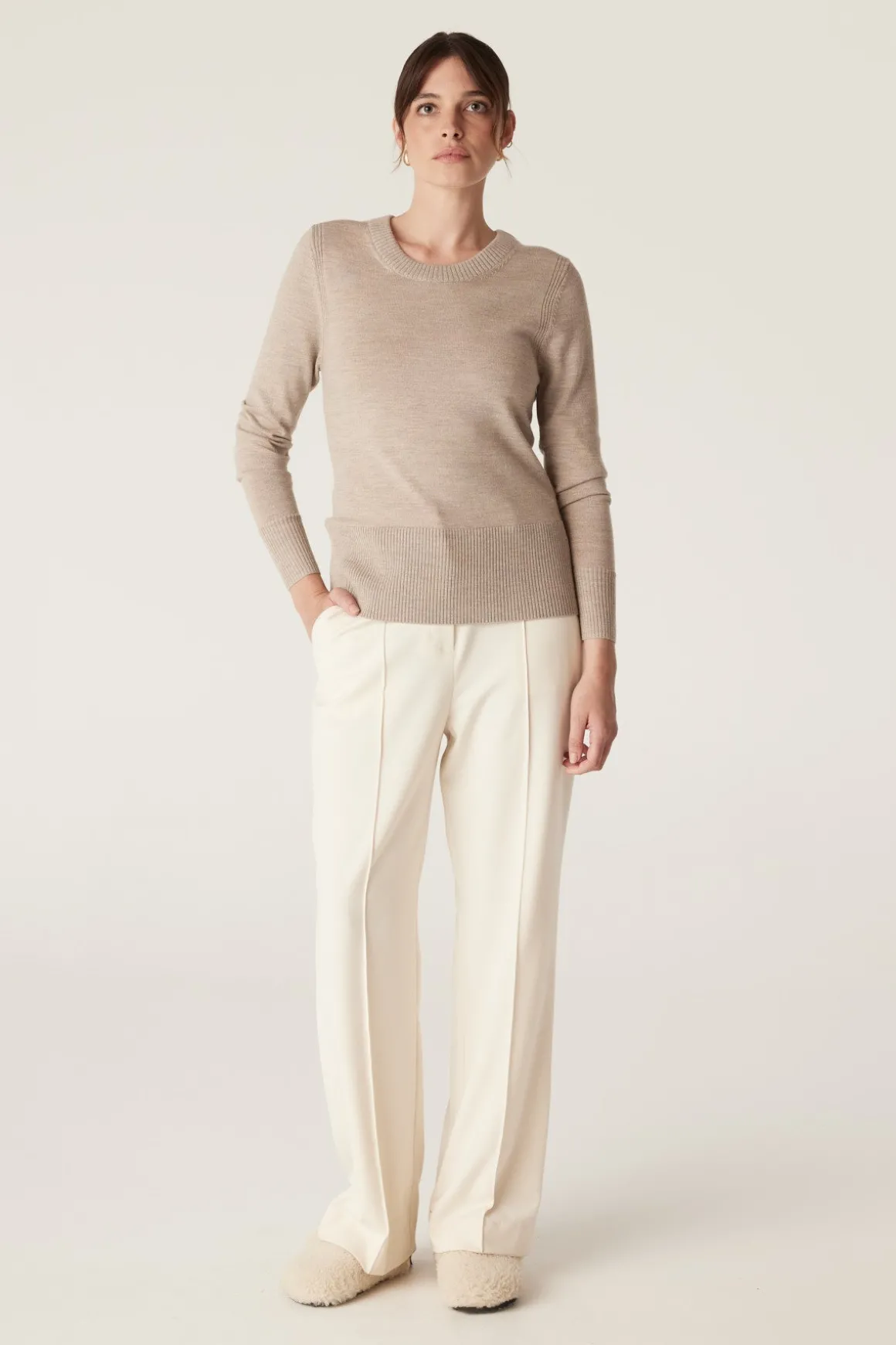 The Midlands Merino Jumper - Pebble