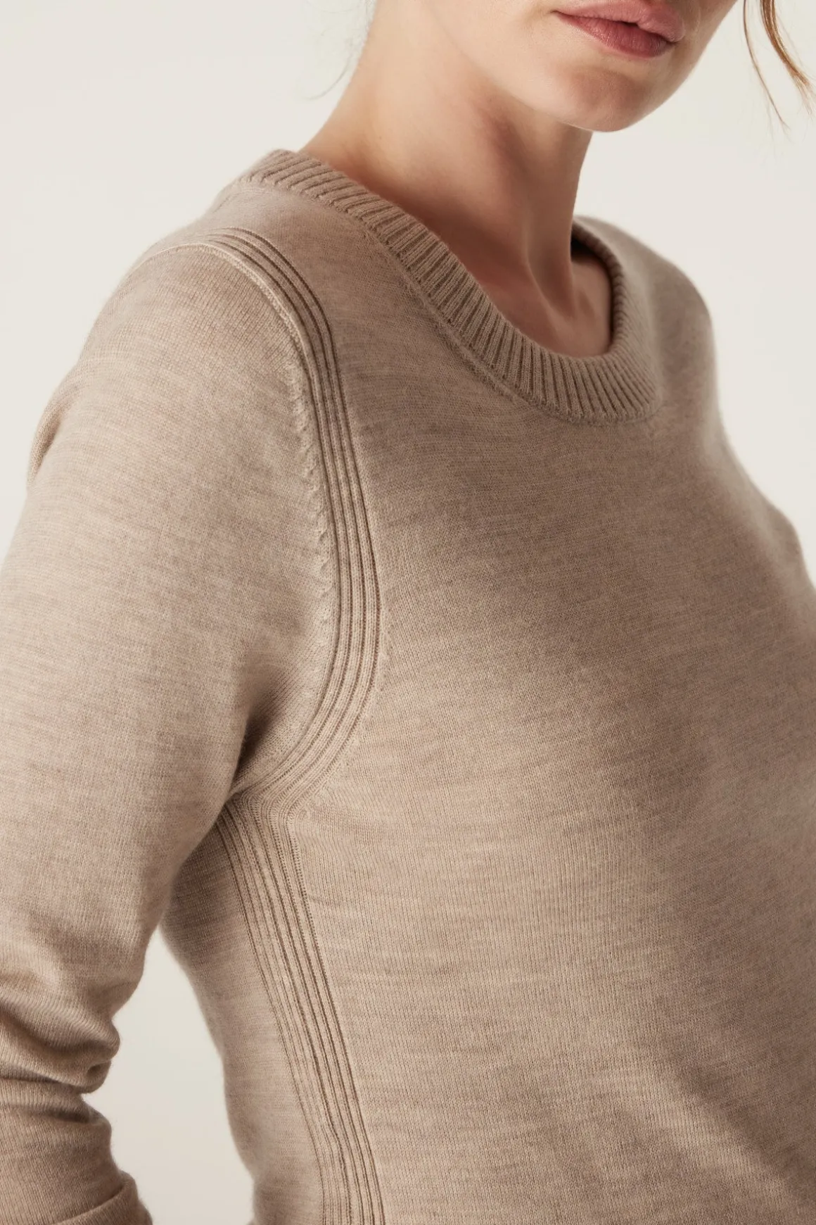 The Midlands Merino Jumper - Pebble